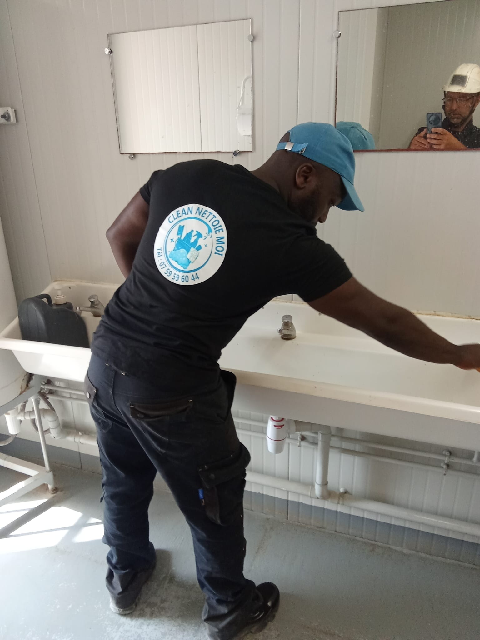 Nettoyage de sanitaires sur chantier