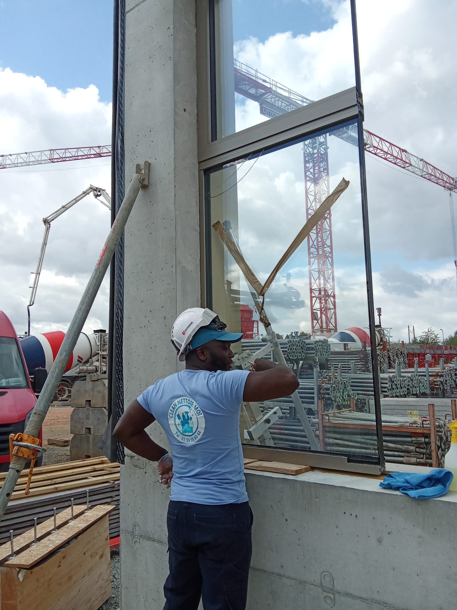 Nettoyage de vitres sur chantier